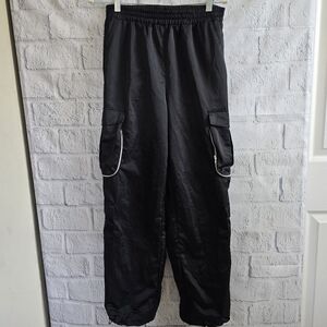 Forever 21 Black High Waisted Cargo Sweatpants Medium